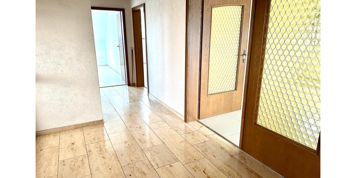 Dachgeschosswohnung in 52382 Niederzier Hambach 3 zimmer