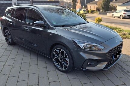 Ford Focus 58.000 km 19.150 &euro; Linnich 52441