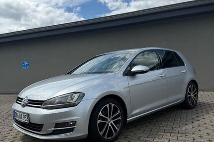 VW Golf 210.000 km 9.100 &euro; Düren 52355