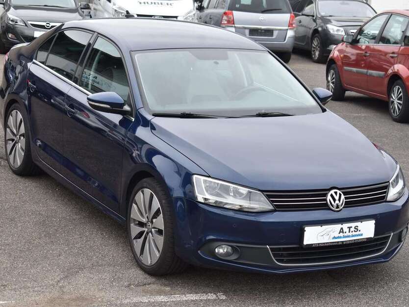 VW Jetta 220.000 km 7.990 € Hückelhoven 41836