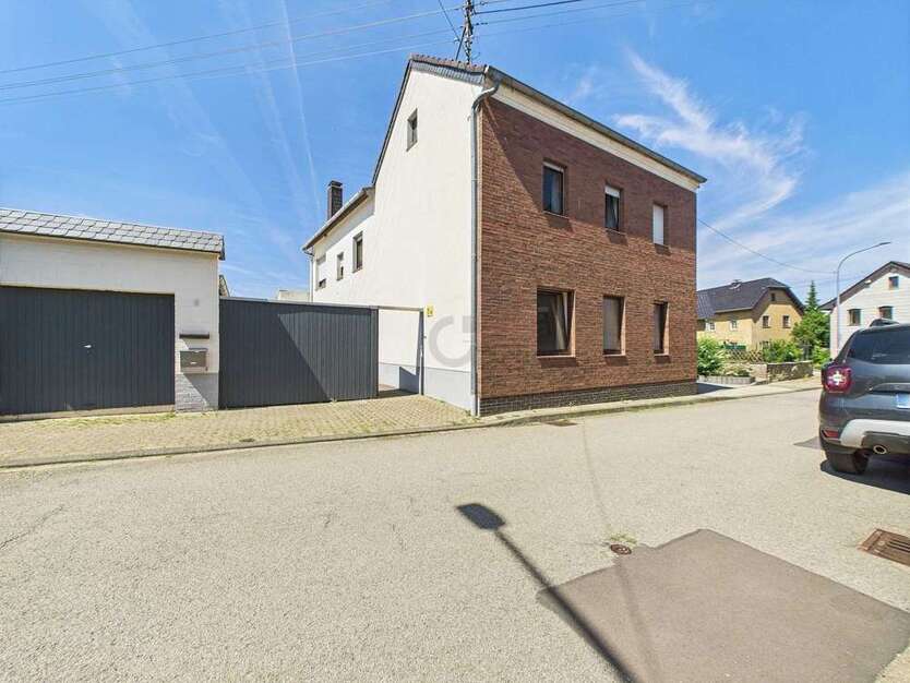 Haus zum Kaufen in Nideggen Muldenau 159.500 € 155 m²