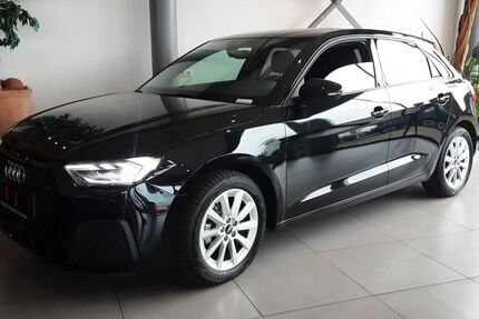 Audi A1 13.300 km 22.490 &euro; Monschau (bei Aachen) 52156