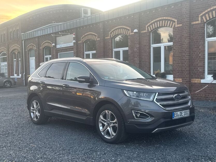 Ford Edge 118.400 km 15.900 € Düren 52349