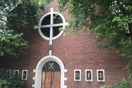 Ihr neues Aushängeschild ? Ehemalige Kirche mit Möglichkeiten für Büros, Gastronomie, Freizeit uvm. zimmer
