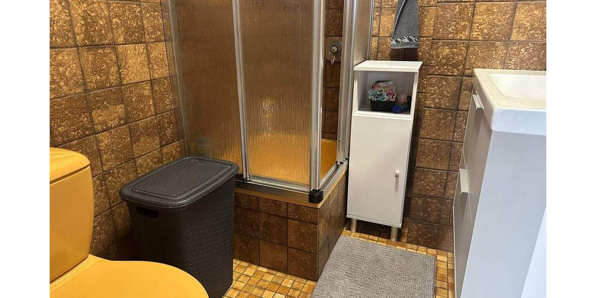 Schickes, modernes 2-Familienhaus mit drei Garagen in 52382 Niederzier 8 zimmer