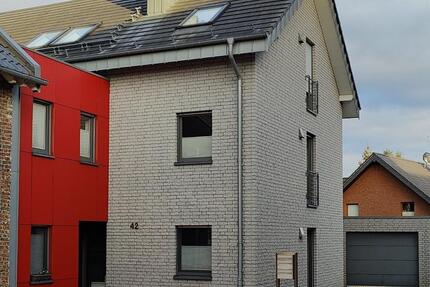 Wohnung Aachen Aachen-Mitte - 4 Zimmer, 139 m&sup2;, 1.600&euro; | Angebot:25831694