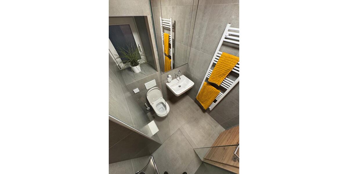 Dachgeschoßwohnung Eschweiler - 2 Zimmer, 45 m&sup2;, 1.300&euro; | Angebot:26447976