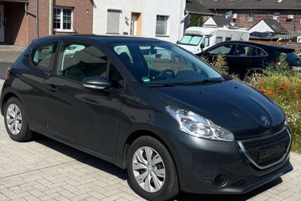 Peugeot 208 85.000 km 4.400 &euro; Niederzier 52382