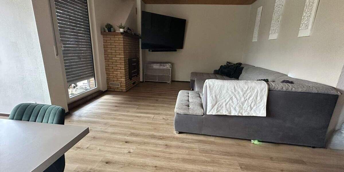 Schickes, modernes 2-Familienhaus mit drei Garagen in 52382 Niederzier 8 zimmer