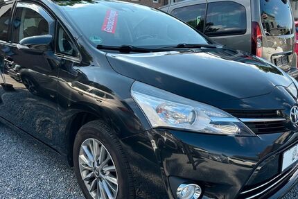 Toyota Verso 165.305 km 7.650 &euro; Stolberg 52222