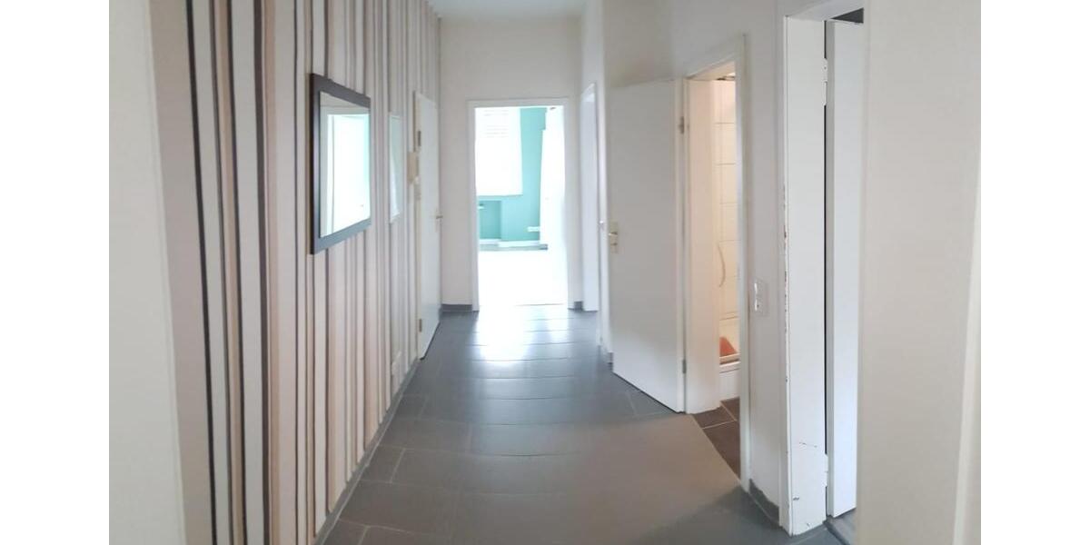 3 Zimmer Wohnung 75 qm mit Balkon und Gartennutzung 3 zimmer