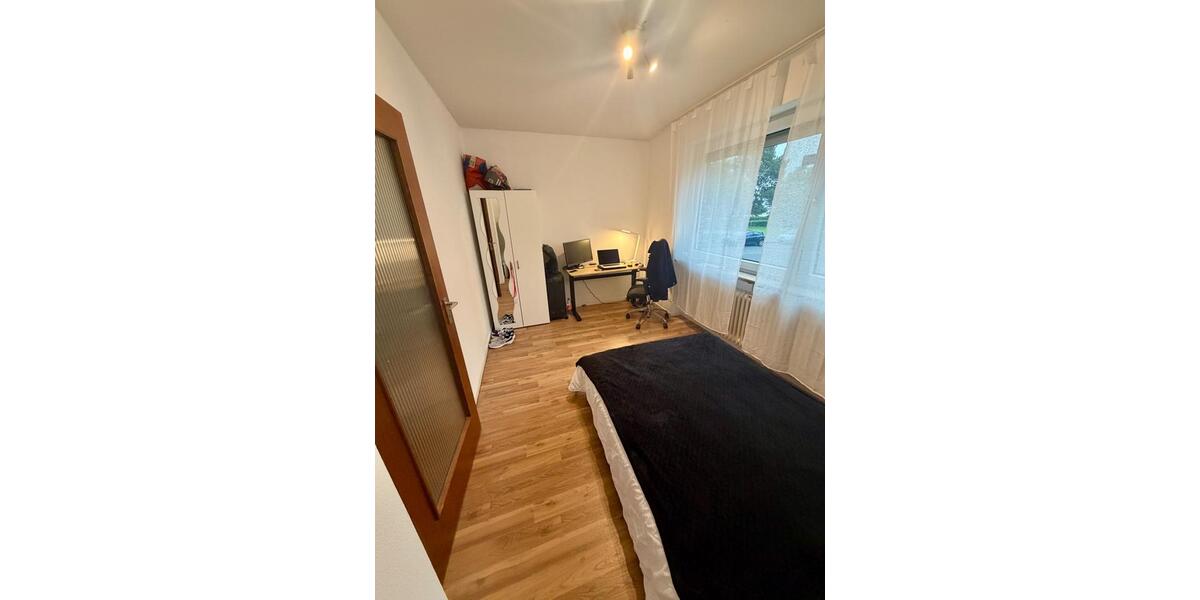 Erdgeschoßwohnung Aachen Aachen-Mitte - 5 Zimmer, 80 m&sup2;, 400&euro; | Angebot:26447930