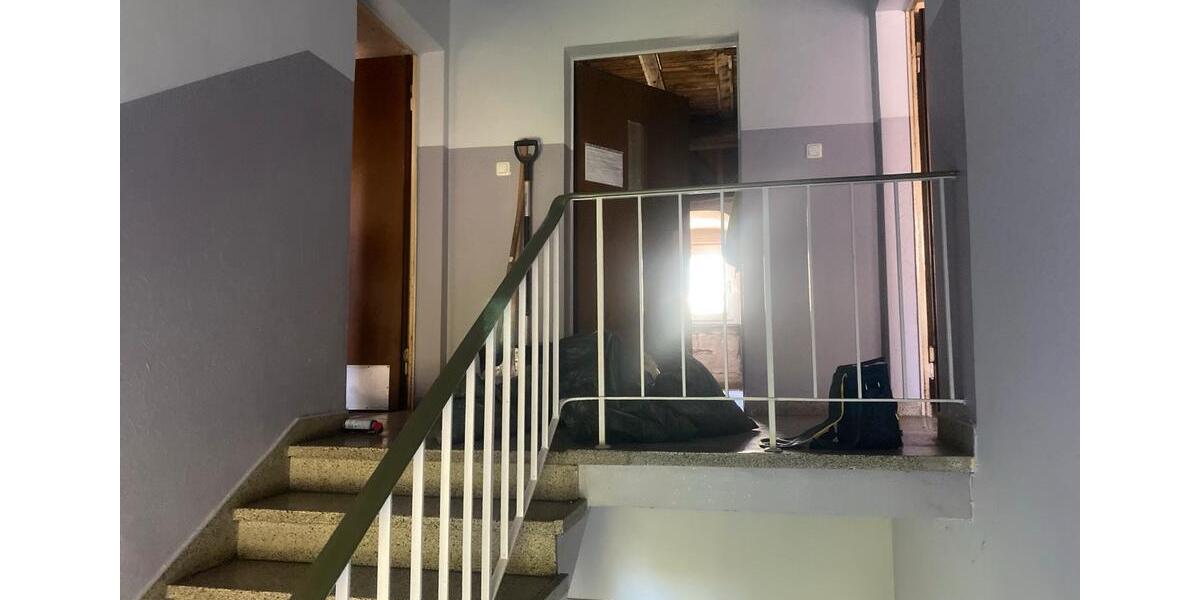 Dachgeschoßwohnung Aachen Aachen-Mitte - 6 Zimmer, 140 m&sup2;, 140.000&euro; | Angebot:26396635