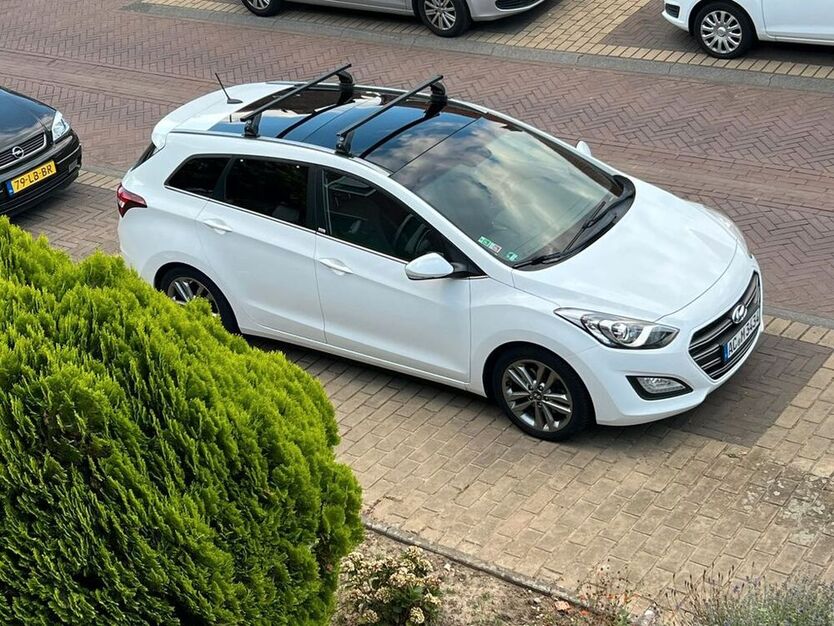 i30