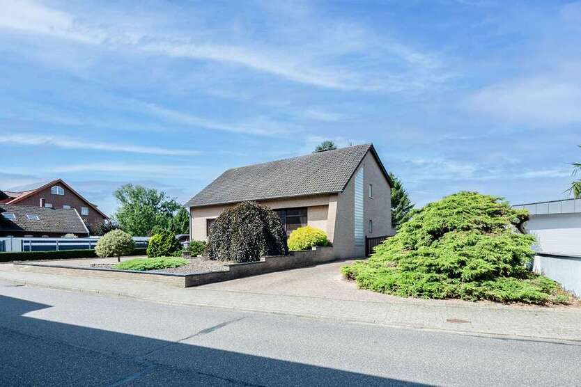 Haus zum Kaufen in Gangelt Harzelt 369.800 € 219 m²