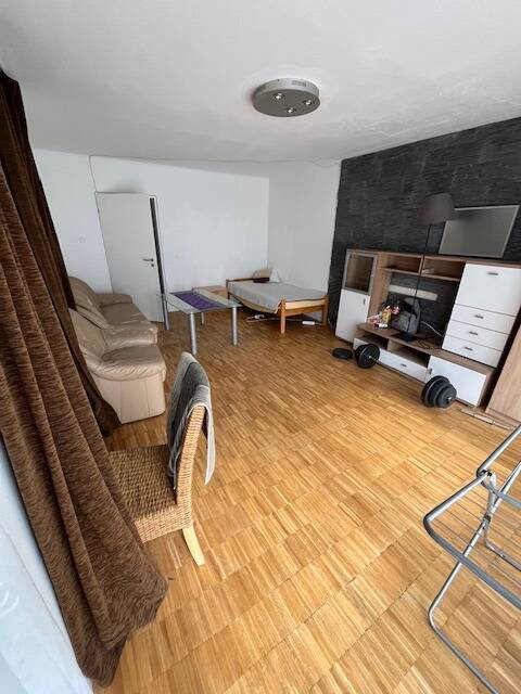 3 Zimmer Erdgeschoss Wohnung, Balkon, optional Garage