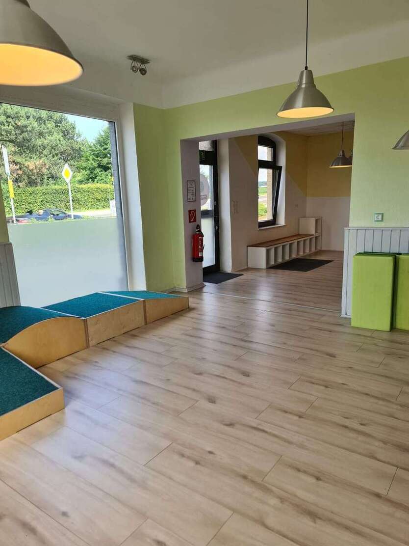 Einzelhandel in Stolberg 492 € 82 m² zimmer