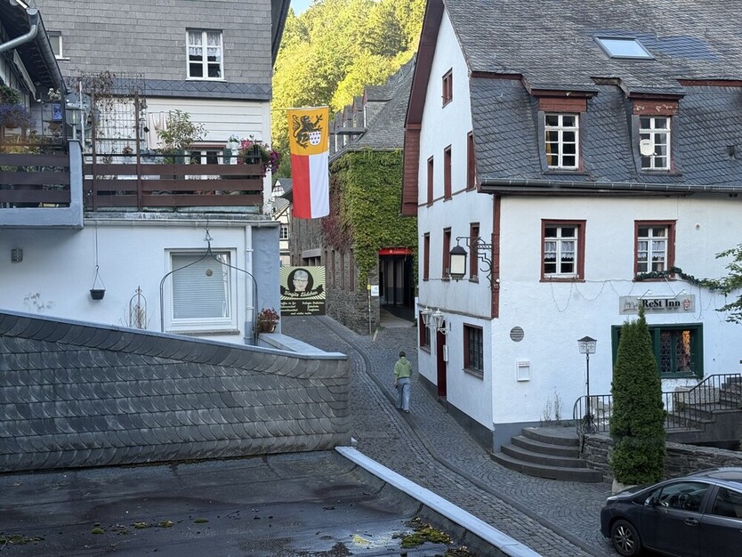 Zur Miete in Monschau: Stilvolle Stadtwohnung mit Flair! 3 zimmer