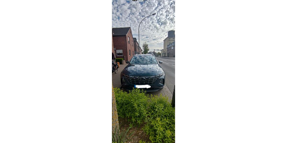 Hyundai TUCSON 68.000 km 21.000 &euro; Würselen 52146