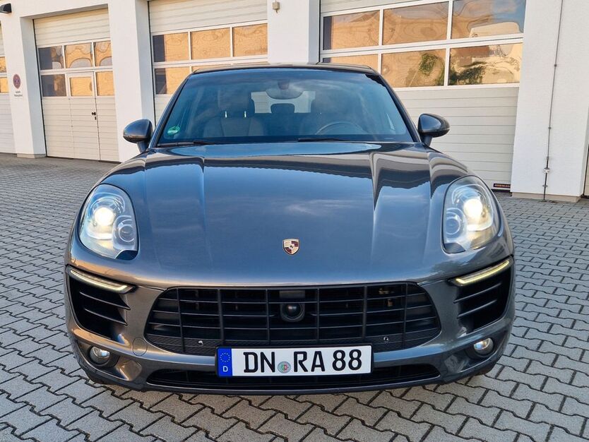 Porsche Macan 389.520 km 19.990 € Düren 52349