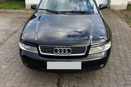 Audi A4 303.000 km 800 € Würselen 52146