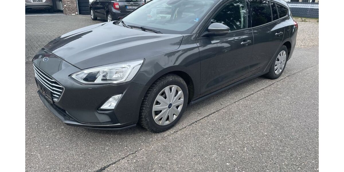 Ford Focus 129.966 km 4.900 &euro; Hürtgenwald OT Vossenack 52393