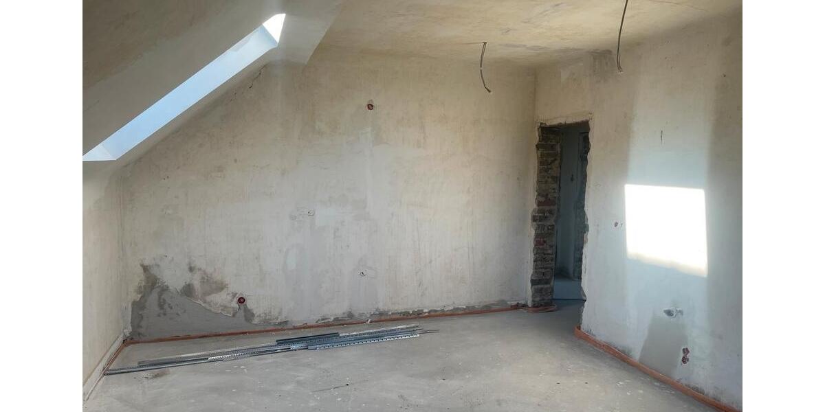 Dachgeschoßwohnung Aachen Aachen-Mitte - 3 Zimmer, 72 m&sup2;, 900&euro; | Angebot:25793347