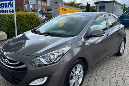 Hyundai i30 144.175 km 5.990 &euro; Stolberg 52222