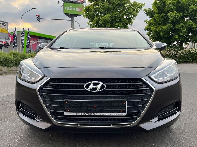 Hyundai i40 130.000 km 8.950 € STOLBERG 52222