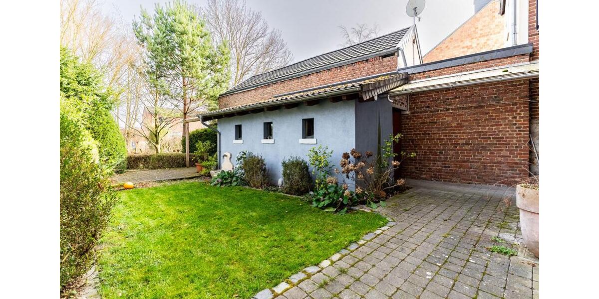 Reihenhaus Aachen Aachen-Mitte - 8 Zimmer, 170 m&sup2;, 295.000&euro; | Angebot:27236969