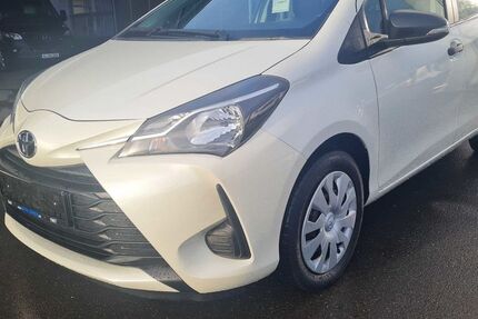 Toyota Yaris 73.077 km 10.790 € Düren 52351