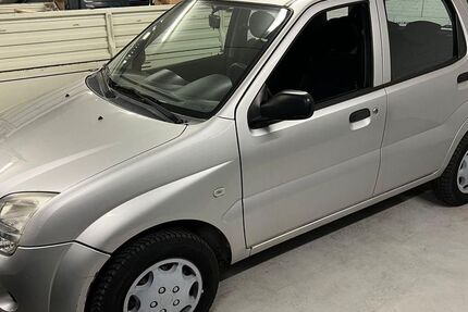 Suzuki Ignis 107.000 km 3.300 &euro; Alsdorf 52477