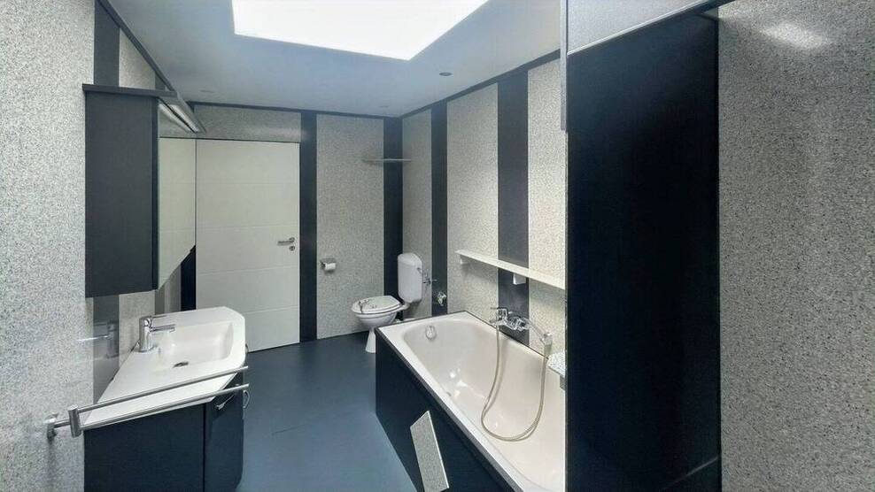 *** Idyllisches Wohnen: Wohnung mit Garten, Balkon und privatem Zugang ***