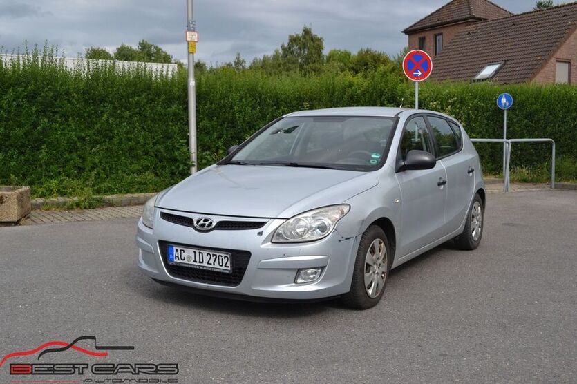 i30
