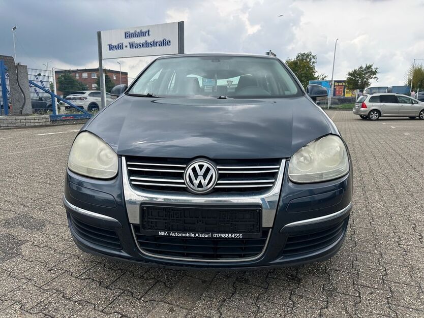 VW Jetta 218.000 km 2.499 € Alsdorf 52477