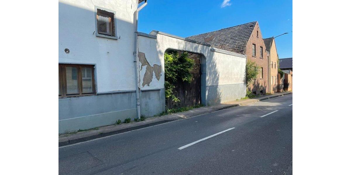 Einfamilienhaus Nideggen - 10 Zimmer, 400 m&sup2;, 399.000&euro; | Angebot:27236966