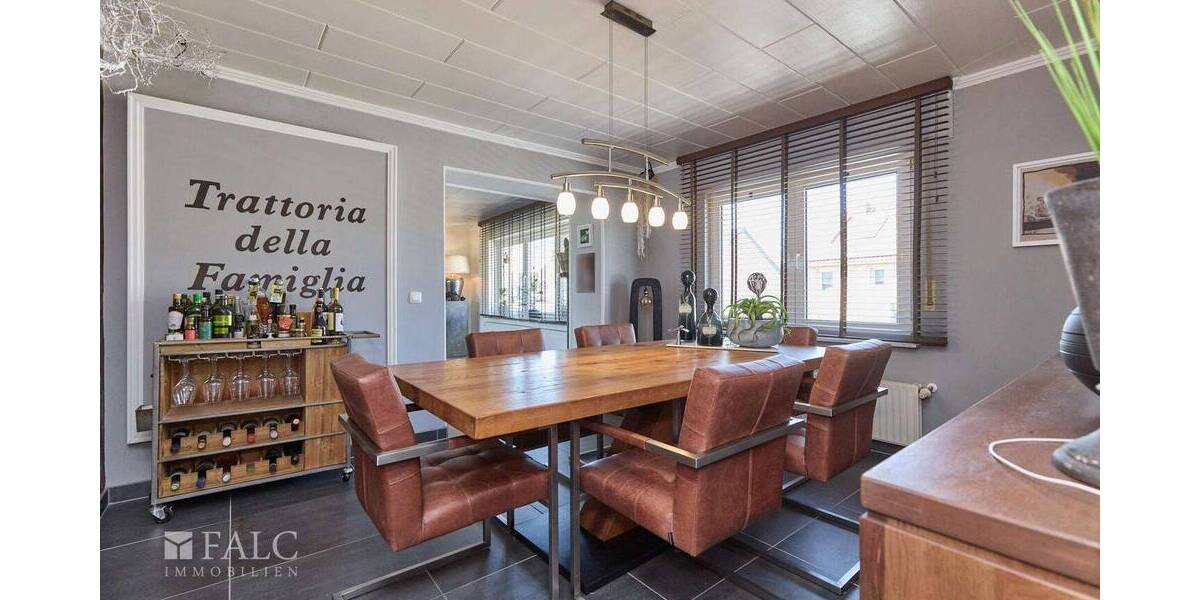 Reihenendhaus Alsdorf Ost - 8 Zimmer, 222 m&sup2;, 498.000&euro; | Angebot:26820177