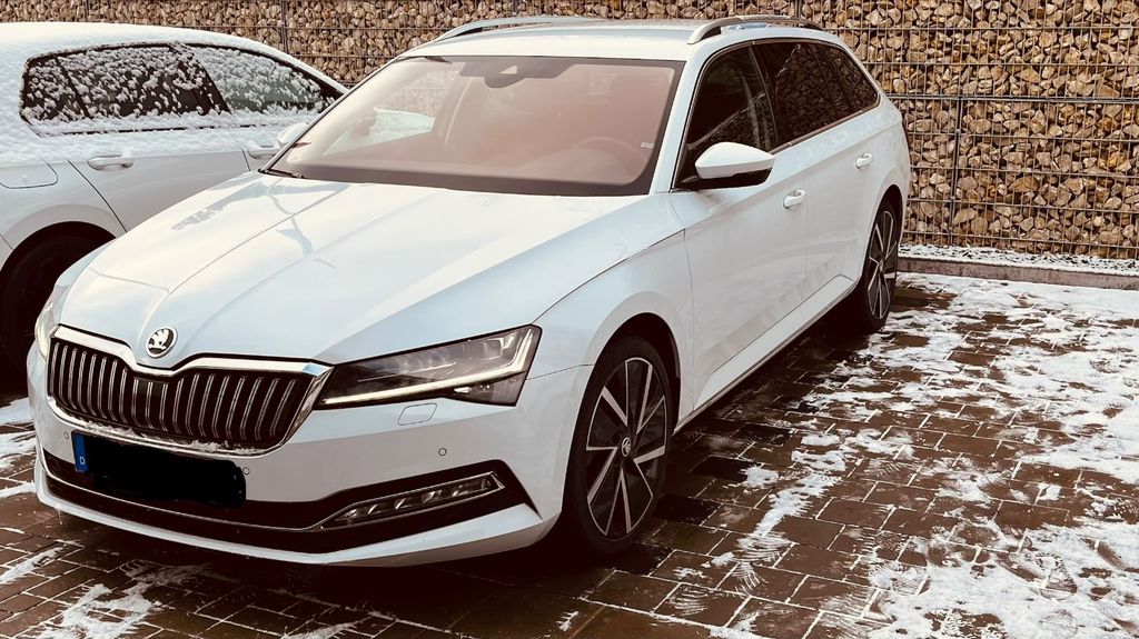 Skoda Superb 43.151 km 27.800 &euro; Aachen 52080