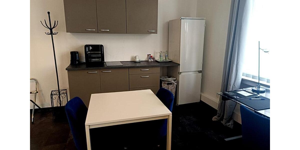 schönes helles möbliertes Appartment monatlich auf Zeit 2 zimmer