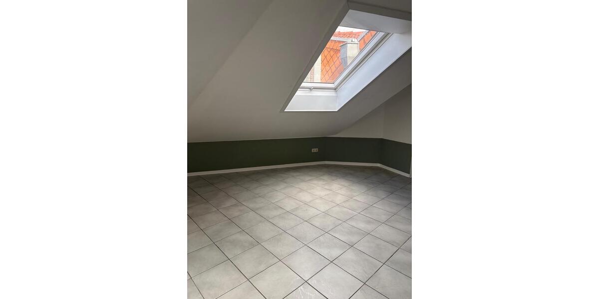 Dachgeschoßwohnung Gangelt - 2 Zimmer, 70 m&sup2;, 700&euro; | Angebot:26279664