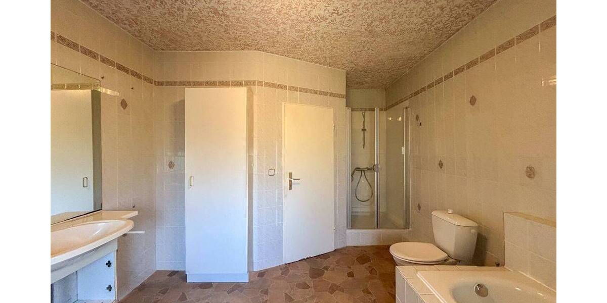 Mehrfamilienhaus, Wohnhaus Aachen Aachen-Mitte - 8 Zimmer, 291 m&sup2;, 495.000&euro; | Angebot:26305879