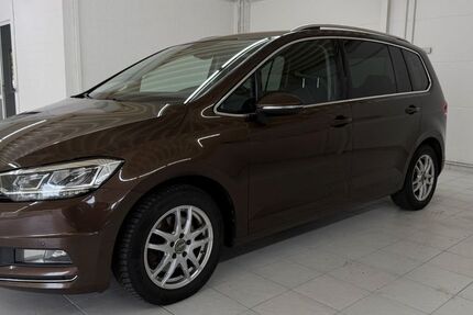 VW Touran 310.000 km 9.990 &euro; Alsdorf 52477