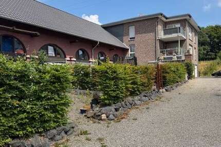 Haus Herzogenrath - 4 Zimmer, 151 m&sup2;, 1.550&euro; | Angebot:26778234