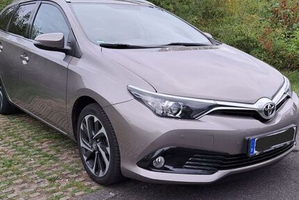 Toyota Auris 98.000 km 10.200 € Eschweiler 52249