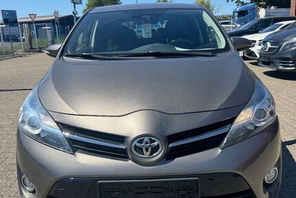 Toyota Verso 107.000 km 8.900 &euro; Alsdorf 52477