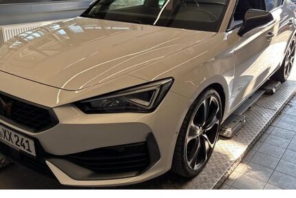 Cupra Leon 22.371 km 29.970 &euro; Aachen 52078