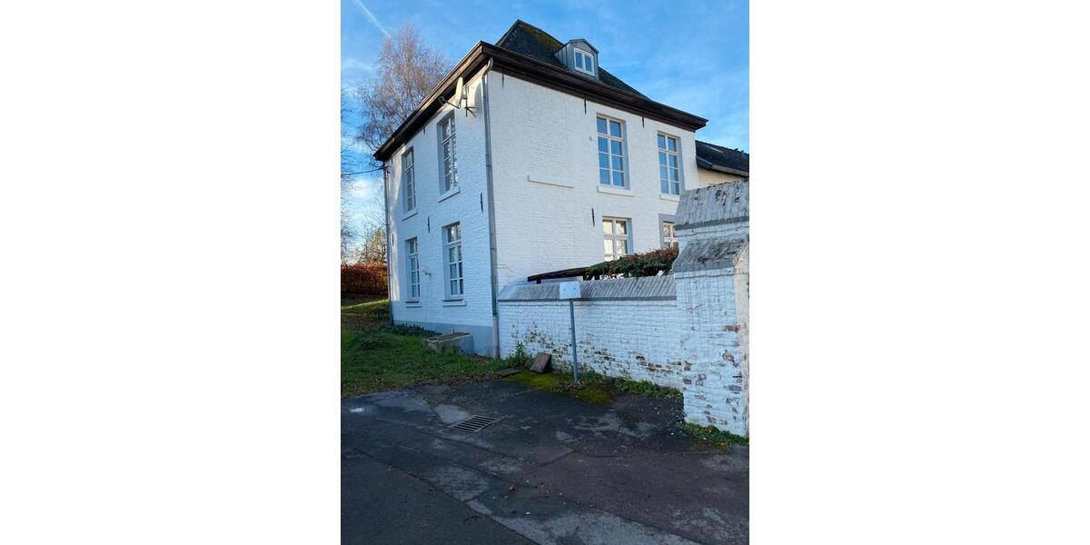 Eigentumswohnung auf historischer Anlage zu verkaufen 1 zimmer