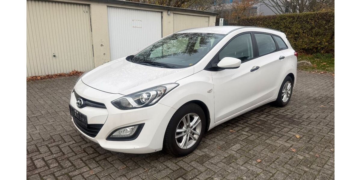 Hyundai i30 127.000 km 6.890 &euro; Aachen 52068