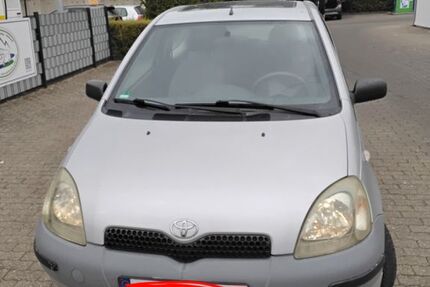 Toyota Yaris 135.300 km 1.000 &euro; Aachen 52074