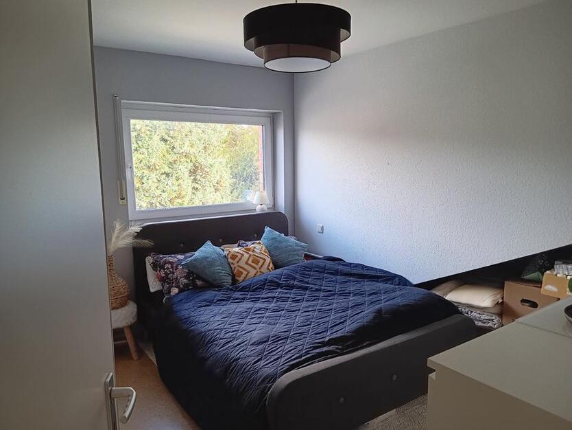 Helle 4-Zimmer-Wohnung mit Balkon, Garage in Eschweiler-Weisweile zimmer